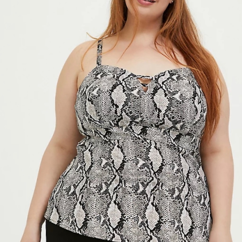 GREY SNAKESKIN PRINT BENGALINE PEPLUM CAMI